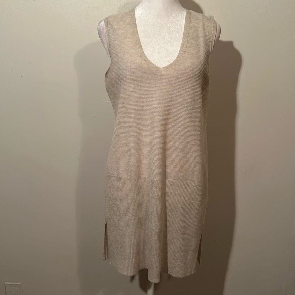 White House Black Market Beige Tunic Size S.